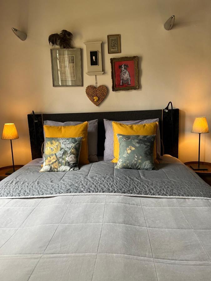 B&B De Kamer Hiernaast 고우타 외부 사진